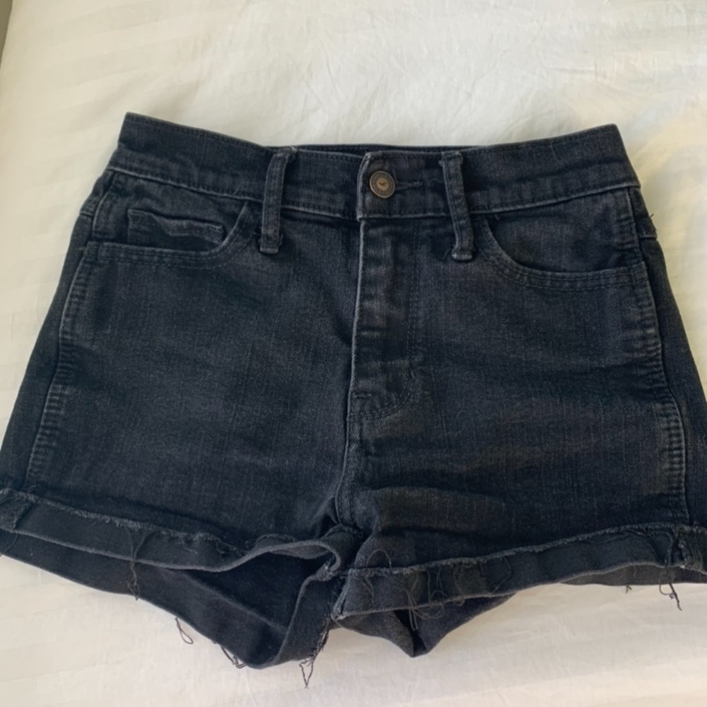 Black shorts! 🖤